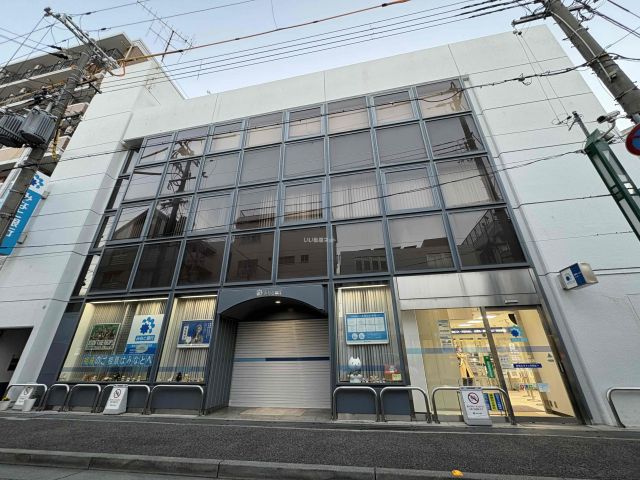 銀行　みなと銀行青木支店（銀行）まで202m