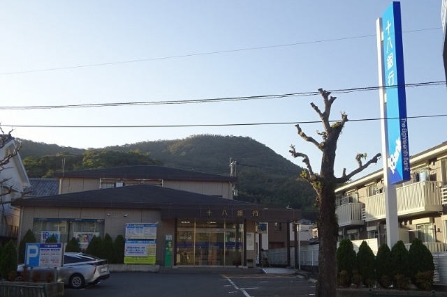 銀行　十八親和銀行新戸町支店（銀行）まで293m