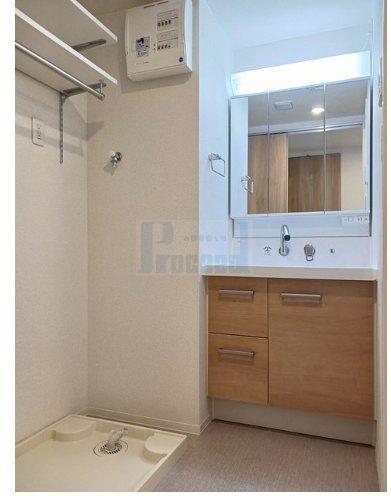 洗面設備　使いやすい独立洗面台☆