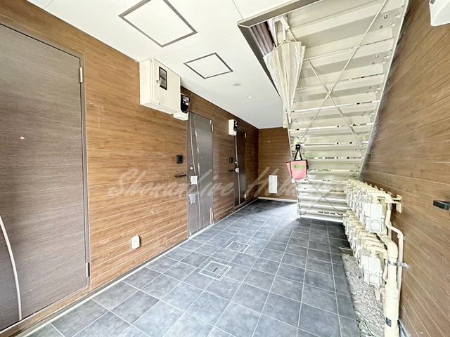 エントランス　築浅で綺麗なエントランス♪