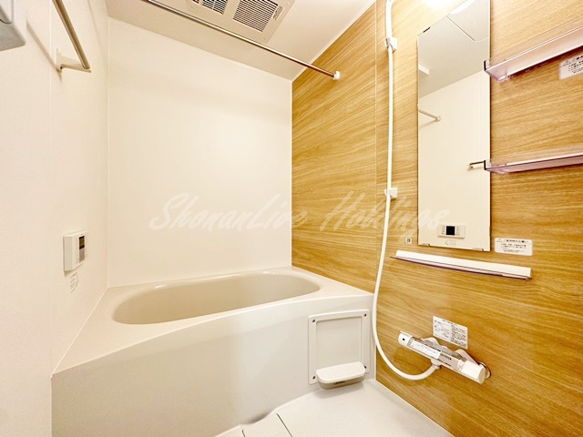 バス・シャワールーム　追焚・浴室乾燥機能付きお風呂♪