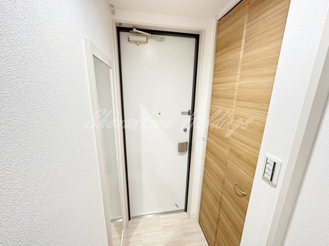 玄関　姿見付きの玄関♪