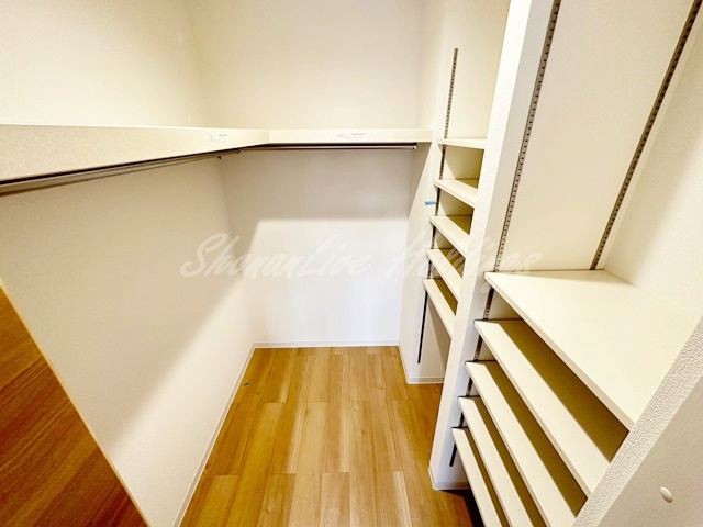 収納　棚を自由にアレンジ可能♪