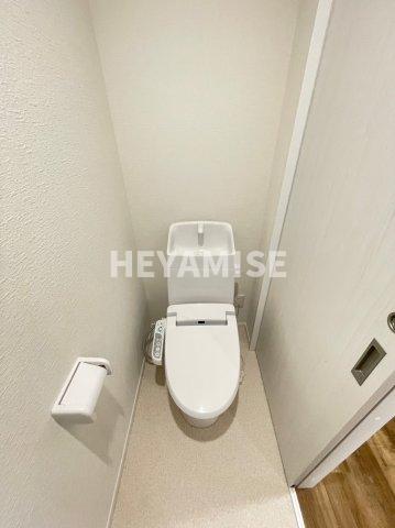 トイレ　※反転間取りのお部屋の写真です※