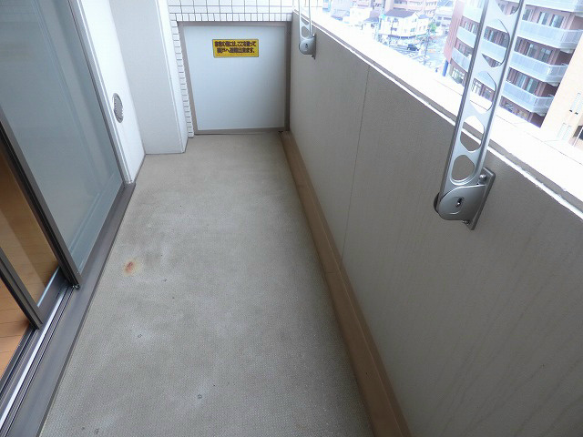 バルコニー　※同マンション別部屋の参考写真です。