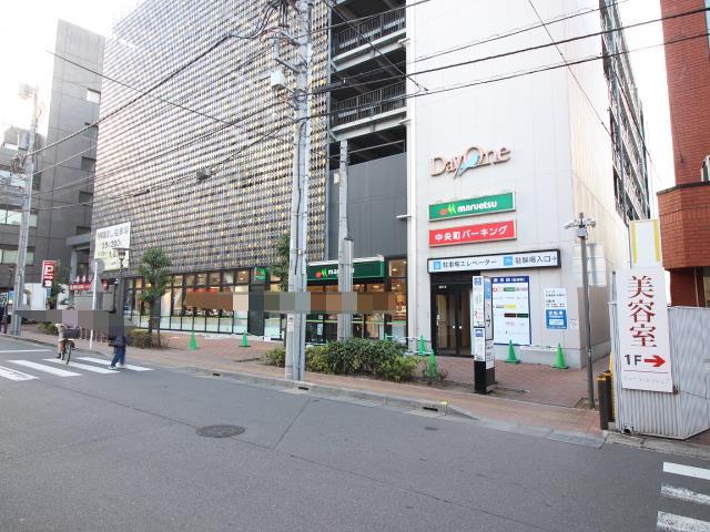 スーパー　マルエツ柏駅東口店（スーパー）まで571m