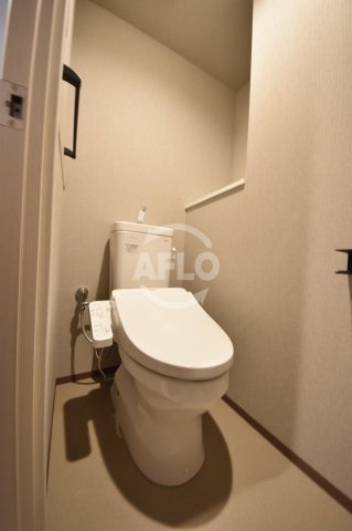 トイレ　M:COURT新町（エムコート新町）　温水洗浄便座