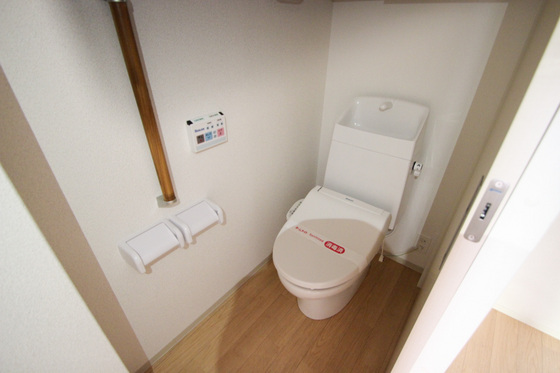 トイレ　※別部屋の写真です