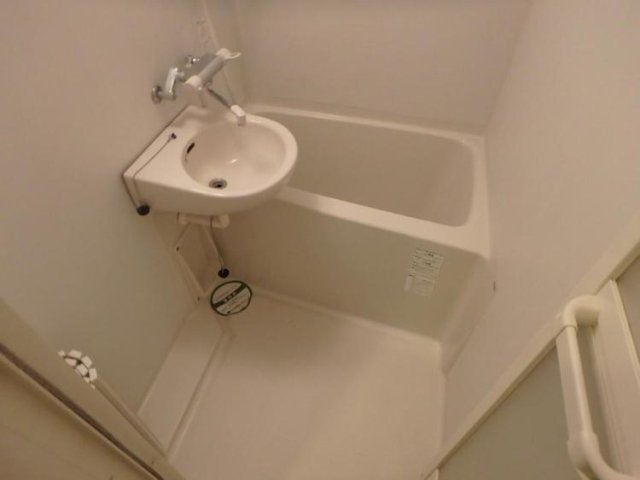 バス・シャワールーム　お風呂で日々の疲れを落としましょう