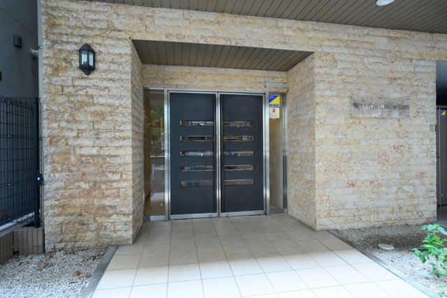 エントランス　清潔なエントランスです