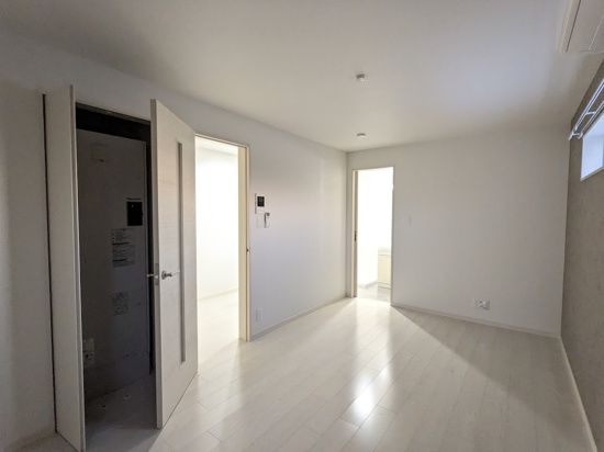 居室・リビング　こちらのリビングで趣味の時間をお楽しみください