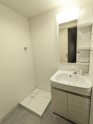 洗面設備　脱衣スペースもあります