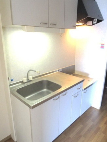 キッチン　別部屋の写真を使用しております。