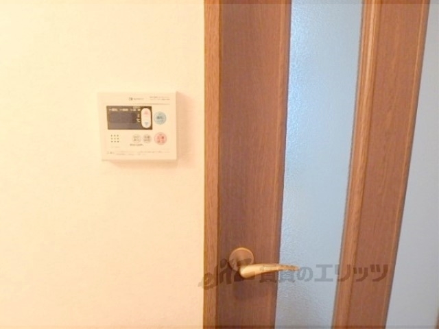 その他設備　給湯器リモコン