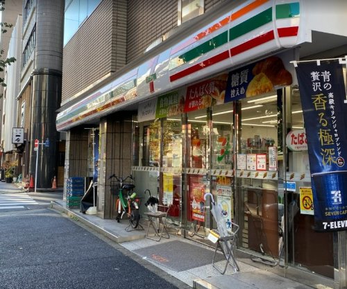 コンビニ　セブンイレブン 外神田4丁目店（コンビニ）まで273m