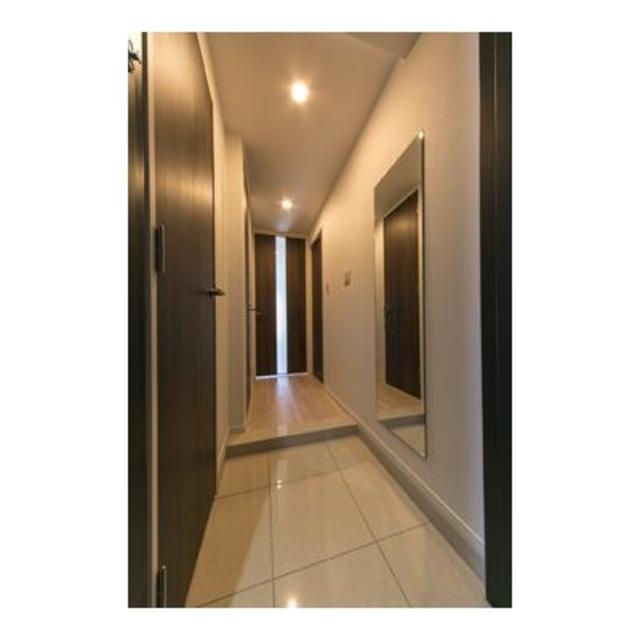 玄関　※写真は同タイプ住戸です。