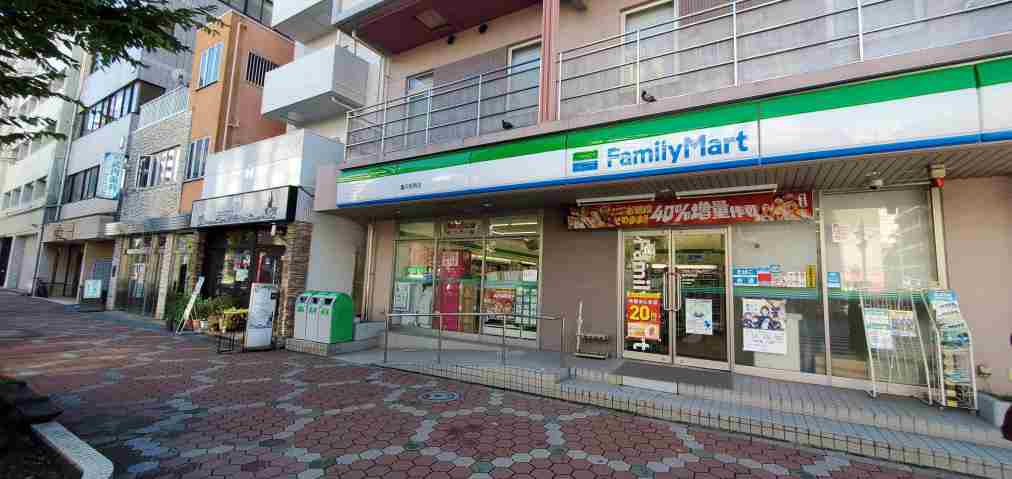 コンビニ　ファミリーマート亀戸駅南店（コンビニ）まで393m