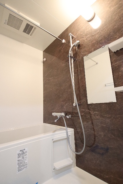 バス・シャワールーム　※別室の参考写真の為、現況優先です。