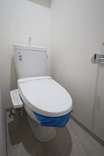 トイレ　※別室の参考写真の為、現況優先です。