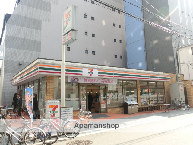 コンビニ　セブン－イレブン大阪道修町１丁目店（コンビニ）まで131m