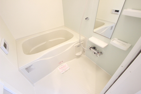 バス・シャワールーム　※別部屋の写真です