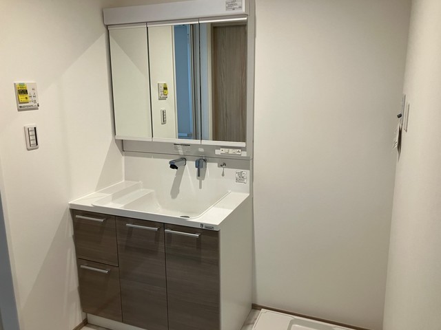 洗面設備　※写真は同タイプ住戸です。