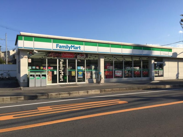 コンビニ　ファミリーマート枚方藤阪元町店（コンビニ）まで996m