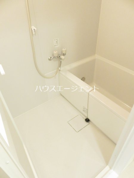 バス・シャワールーム　追焚き機能付です