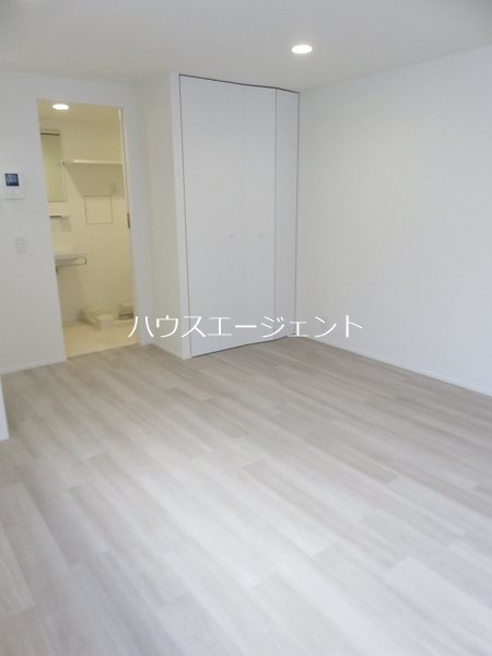 その他部屋・スペース　ベッドもソファも置けそうですね