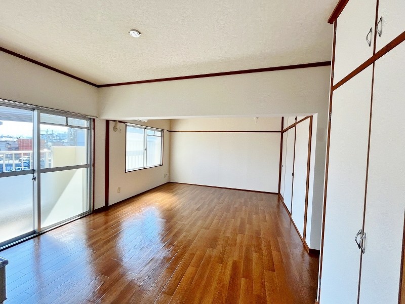 居室・リビング　★LDK12帖★