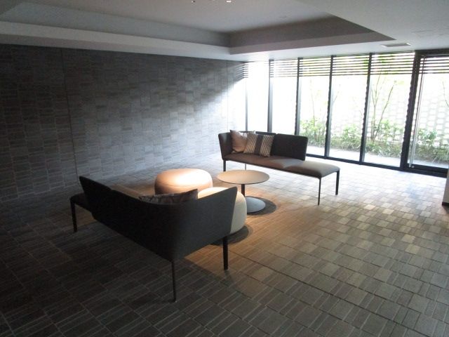 エントランス　庭