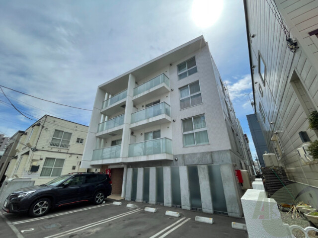 建物外観　札幌市北区北２０条西「スプレンドールノルド２０」