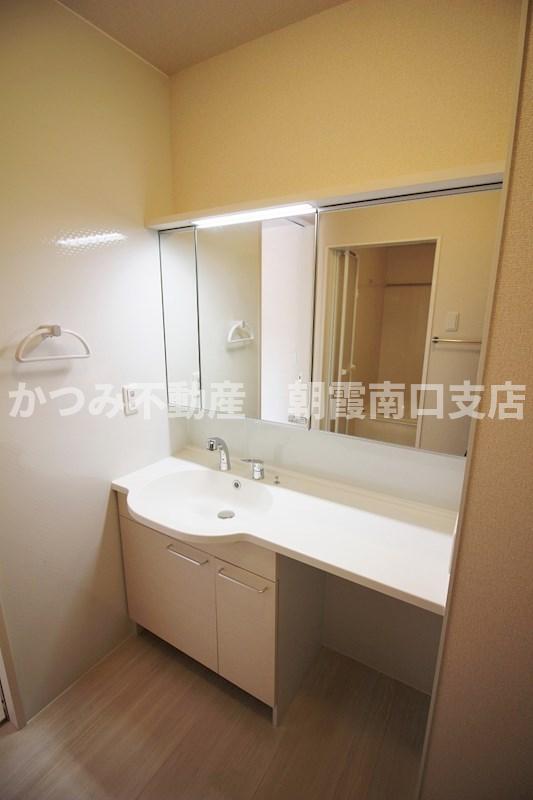 洗面設備　同物件別号室参考写真