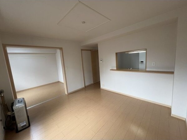 居室・リビング　キッチン