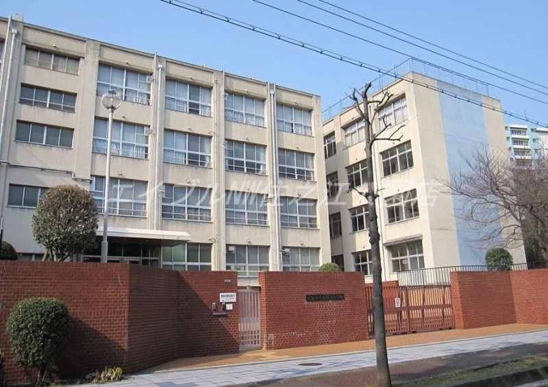 小学校　大阪市立南港みなみ小学校（小学校）まで392m