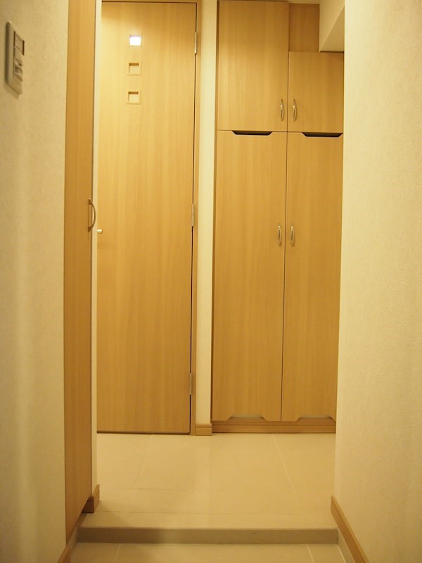 玄関　※反転タイプ