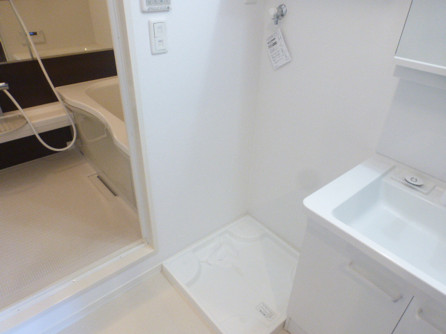 その他　洗濯機置場　防水パン付