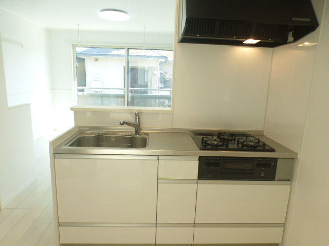 キッチン　3口システムコンロ　グリル付（反転）