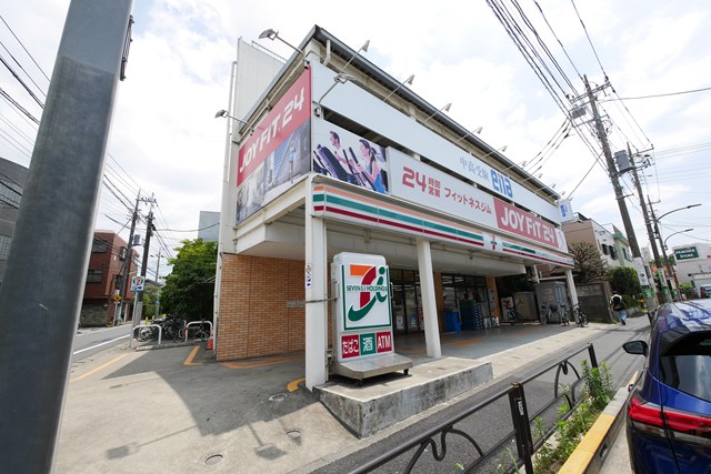 コンビニ　セブンイレブン 世田谷新町3丁目店（コンビニ）まで338m