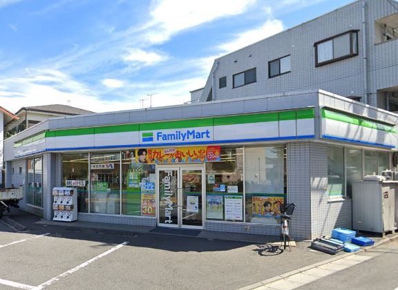 コンビニ　ファミリーマート 豊島要町二丁目店（コンビニ）まで355m