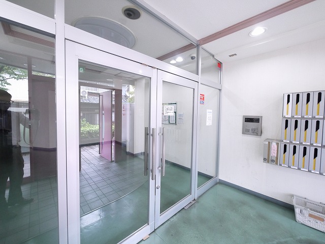 セキュリティ　オートロック機能完備