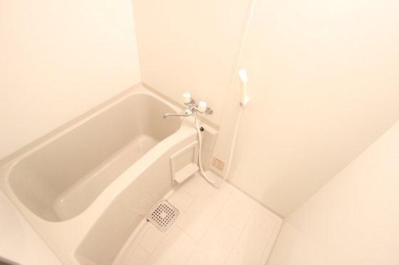 バス・シャワールーム　別部屋の写真です。