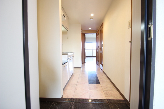 玄関　別部屋の写真です。