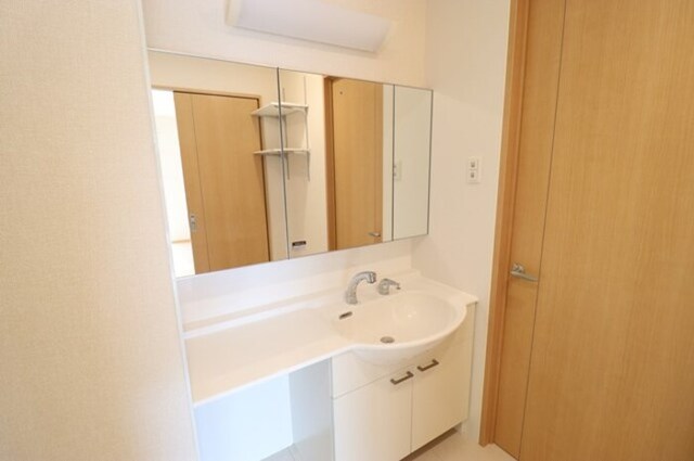 洗面設備　洗髪洗面化粧台