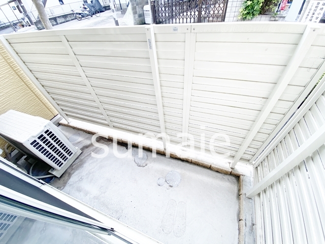 バルコニー　開放的で明るい空間を演出してくれるバルコニーです