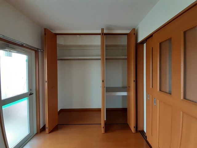 収納　お洋服がたくさん入ります