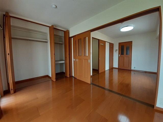 居室・リビング　広々リビングです