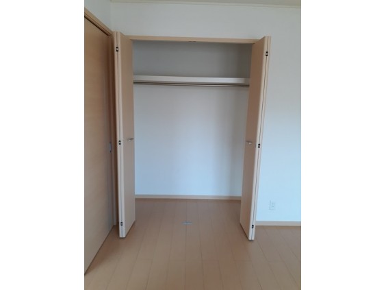 収納　各部屋に収納あります