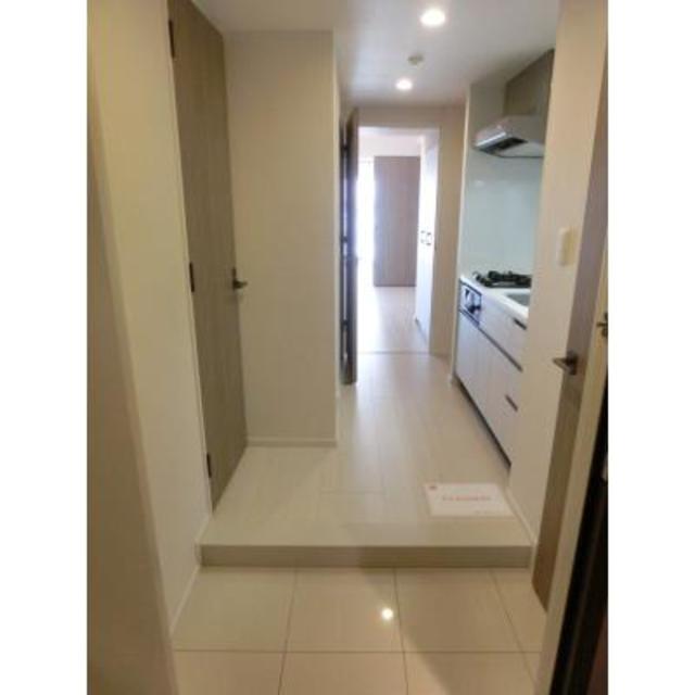 玄関　※写真は同タイプ住戸です。