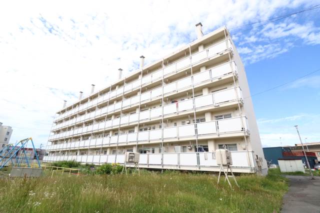 建物外観　５階建て♪